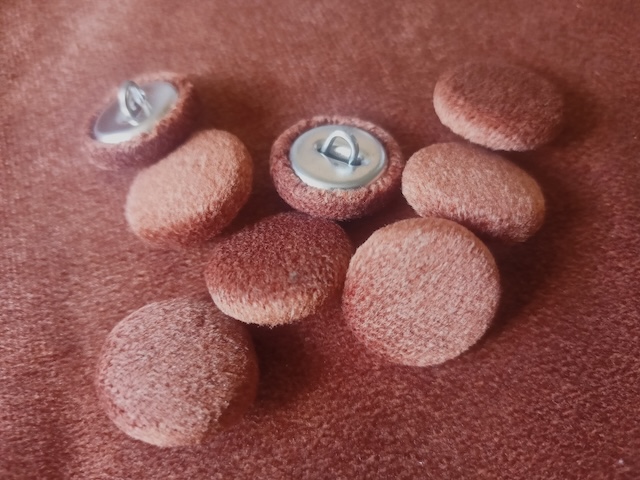 Braun Cinnamon Samt - 4