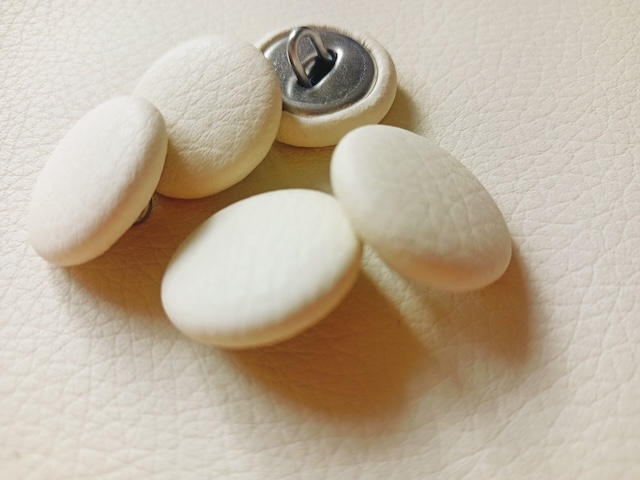 Broken White - 4